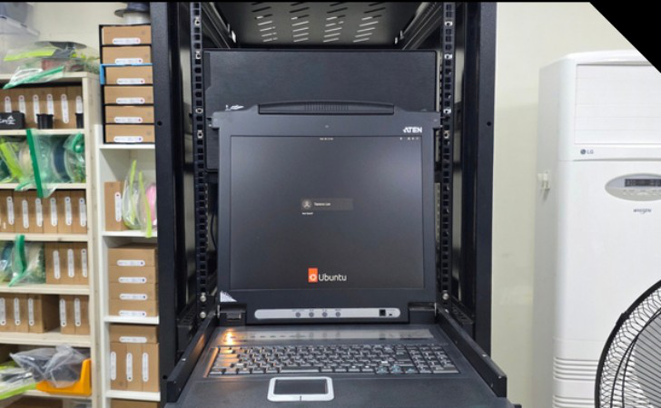 Ubuntu 기반 GPU 서버 랙 — 딥러닝 학습 인프라